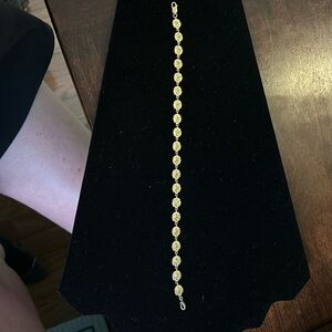 Beautiful sand dollar 14k yellow gold ankle bracelet